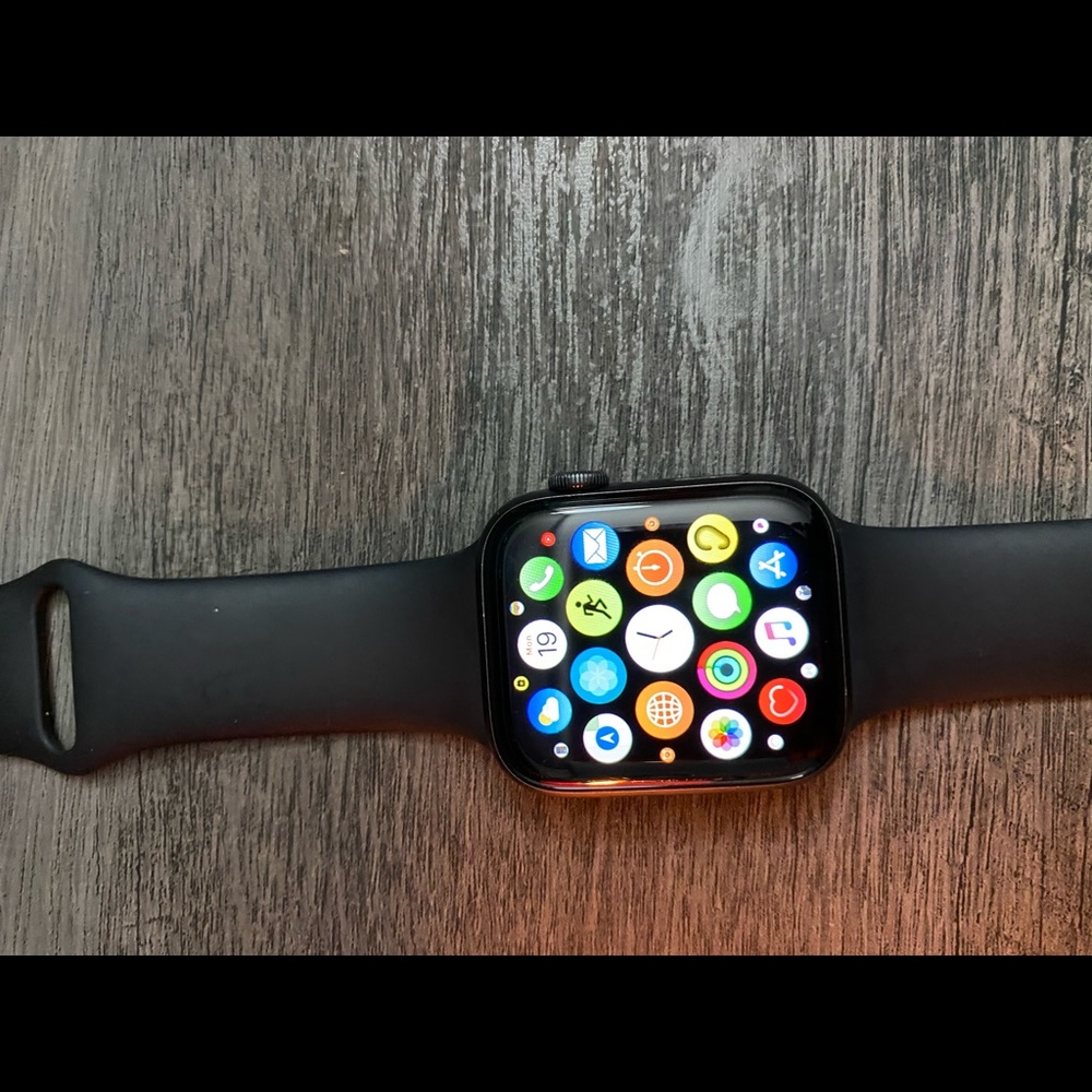 Series 4 44mm Apple Watch (unlocked)